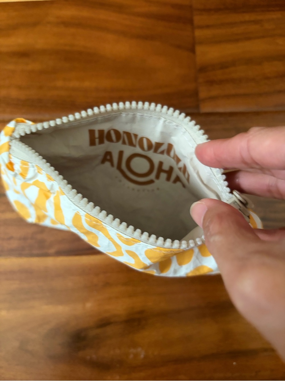 Aloha Collection mini size pouch - Picture 2 of 5